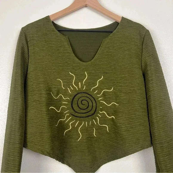 ROMWE Sun Crop Top - Picture 5 of 5